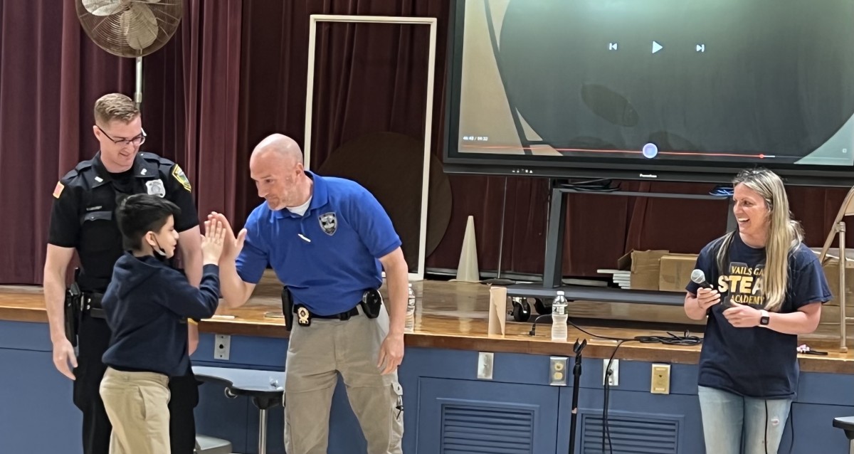 New Windsor Police Officers Visit Vails Gate Scholars Vails Gate